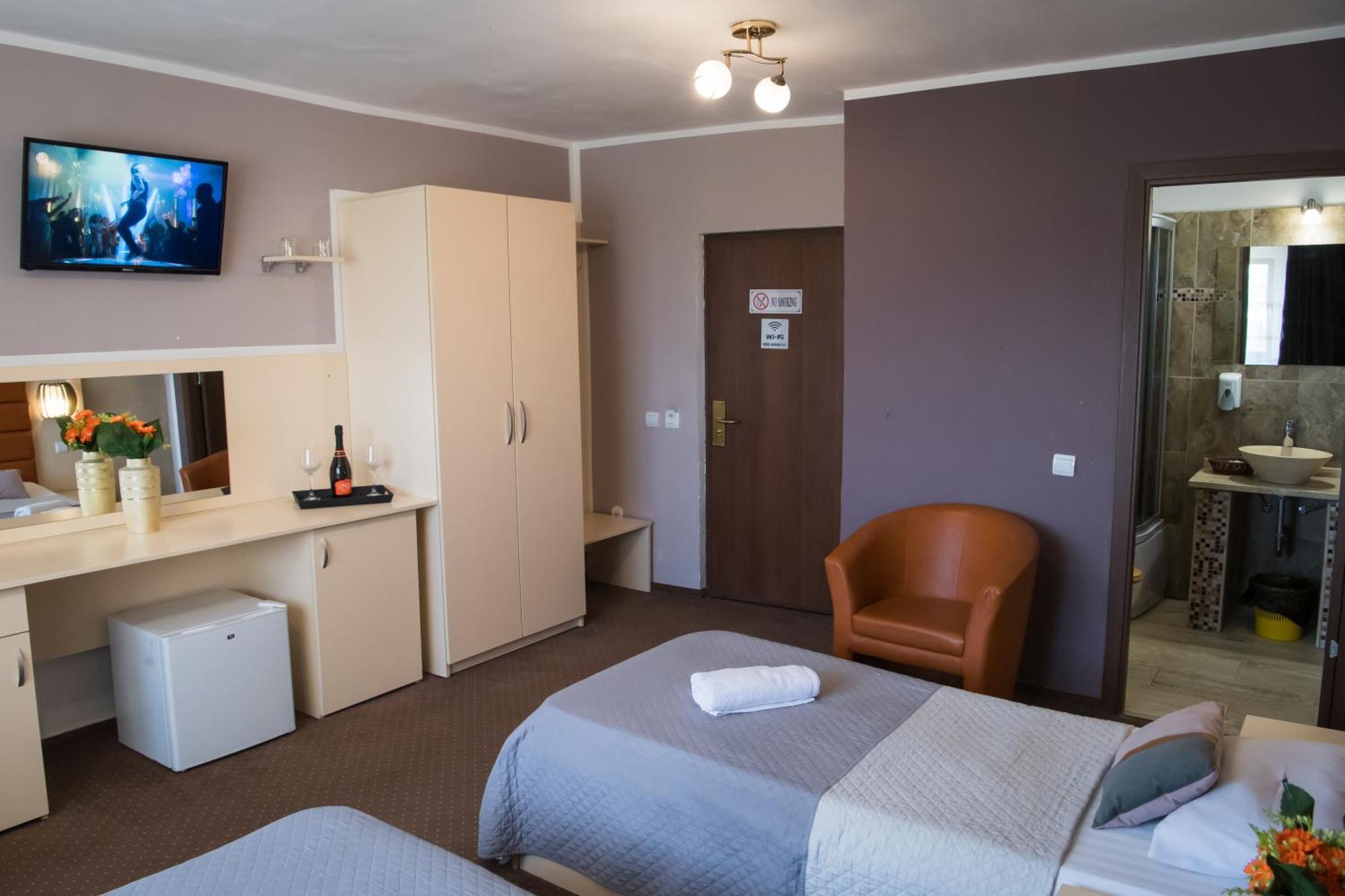 Mbi Travel Inn Krajowa Zewnętrze zdjęcie
