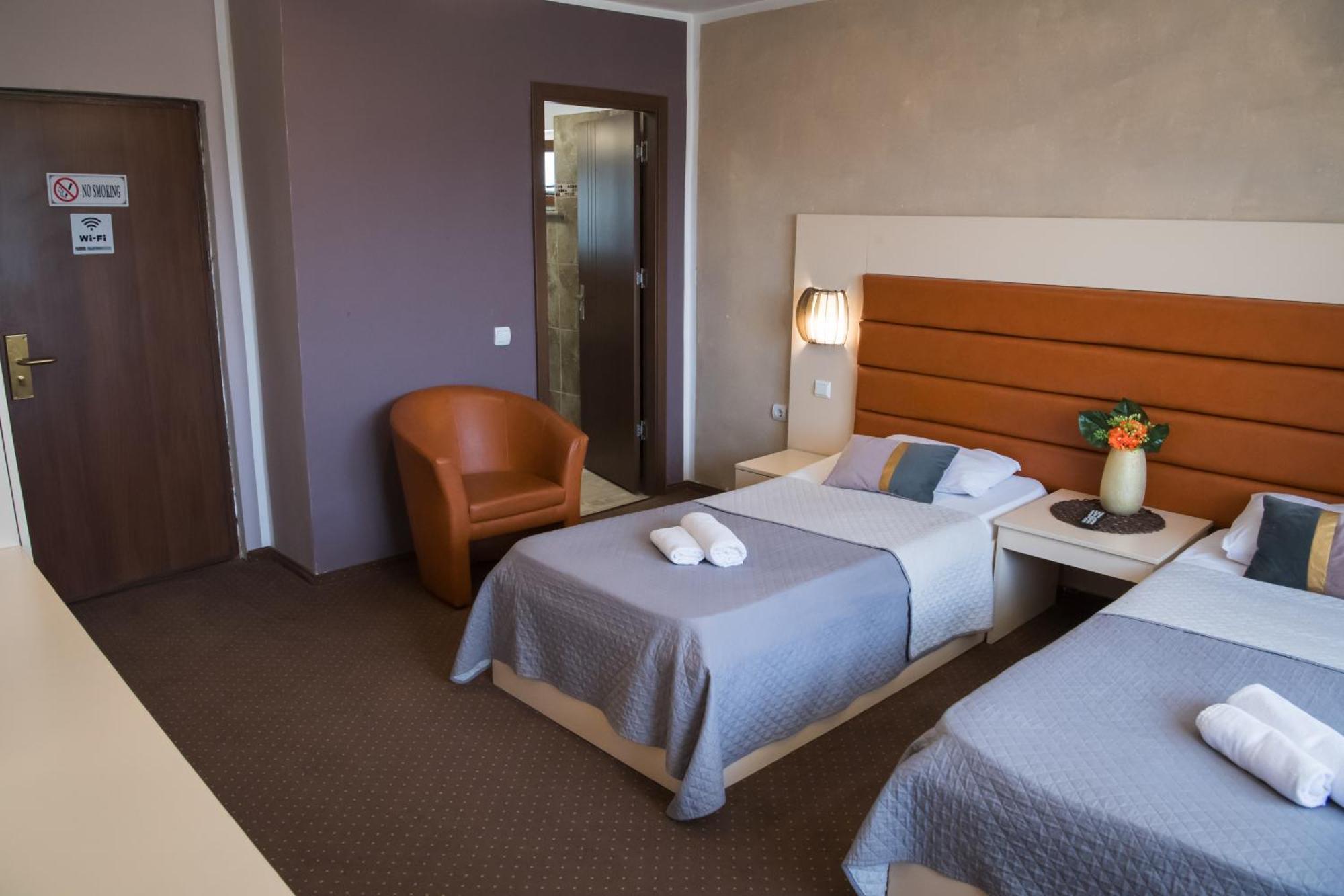 Mbi Travel Inn Krajowa Zewnętrze zdjęcie
