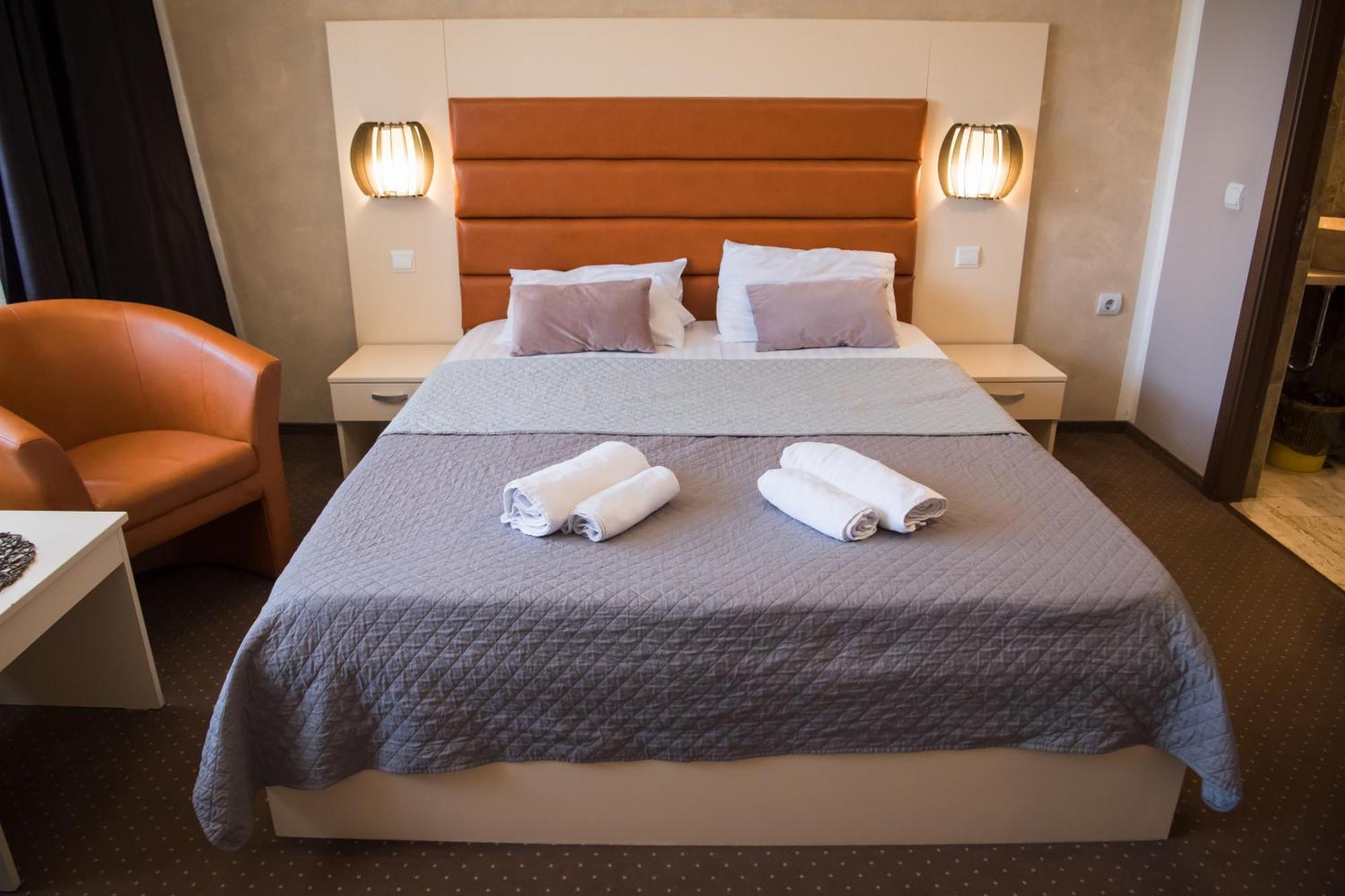 Mbi Travel Inn Krajowa Zewnętrze zdjęcie