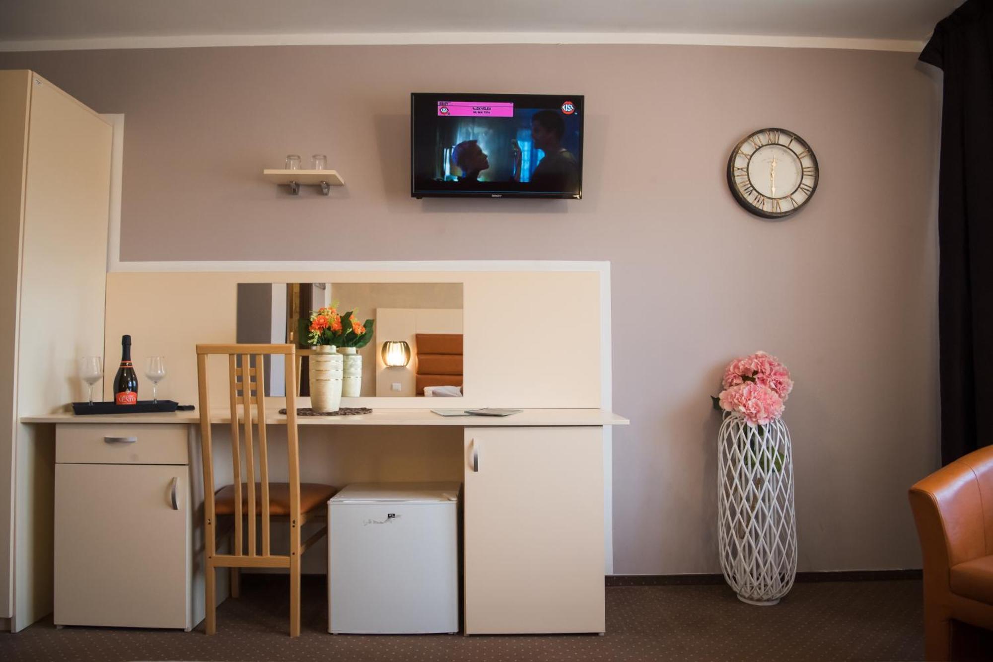 Mbi Travel Inn Krajowa Zewnętrze zdjęcie