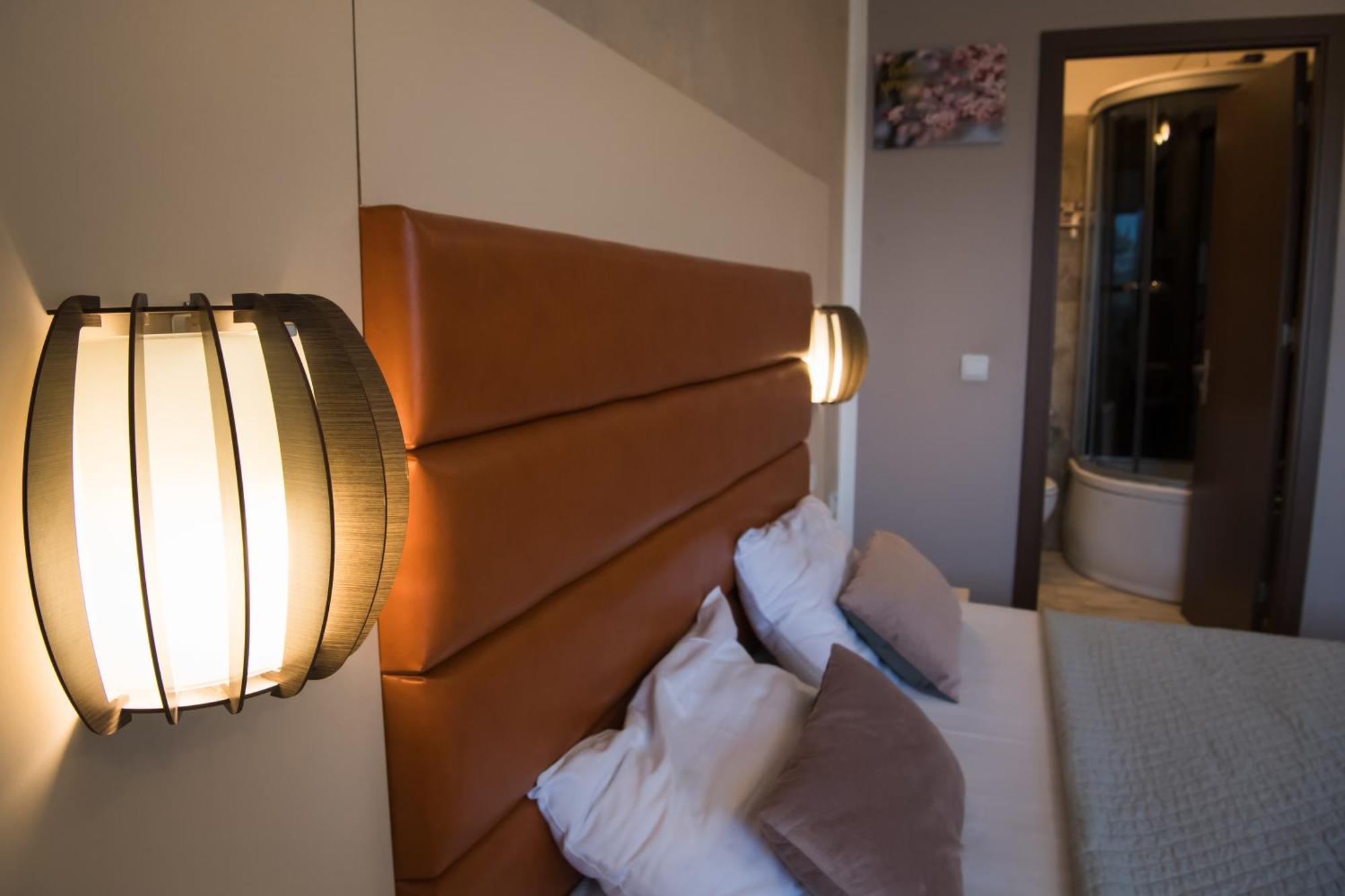 Mbi Travel Inn Krajowa Zewnętrze zdjęcie