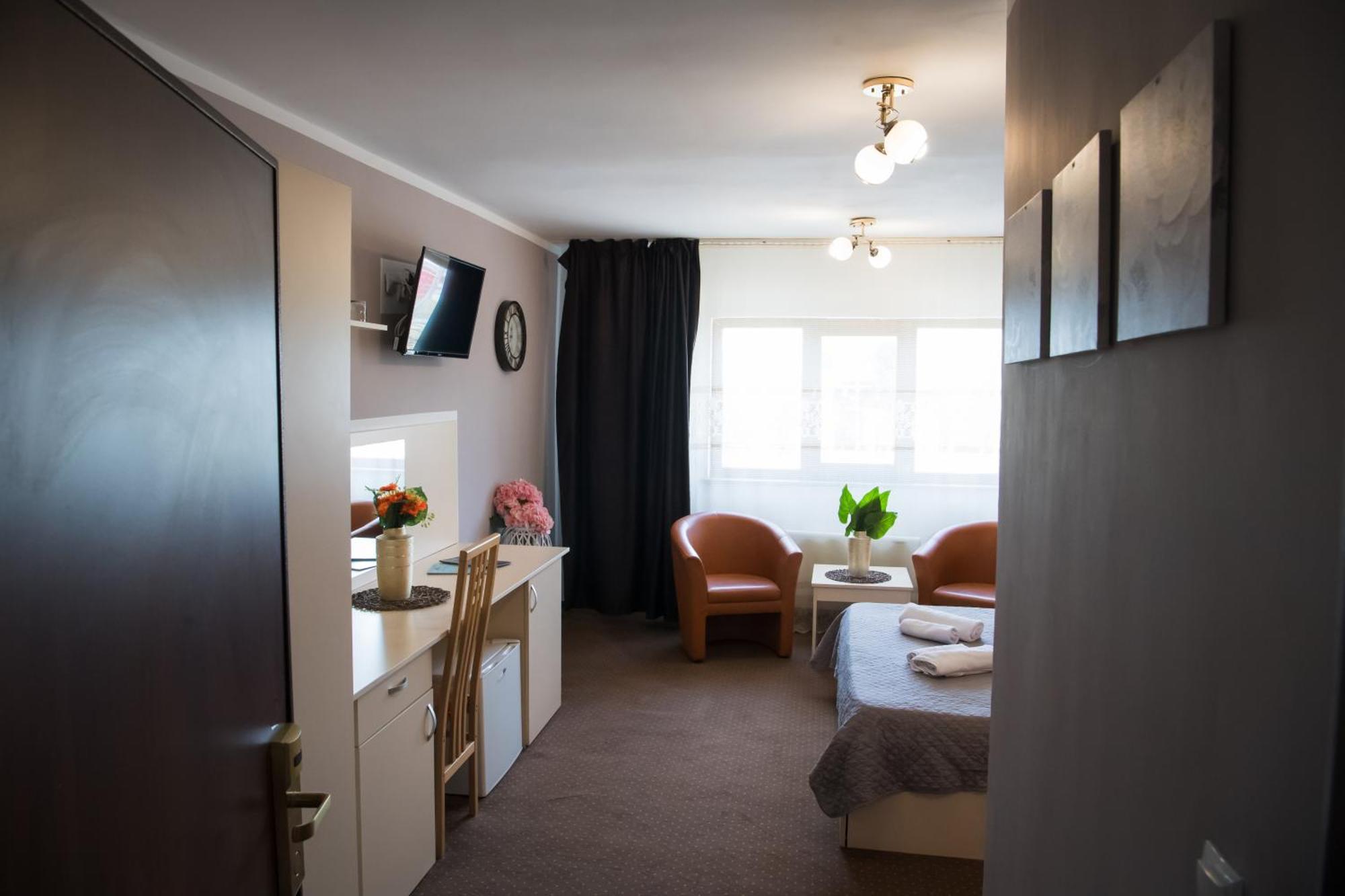 Mbi Travel Inn Krajowa Zewnętrze zdjęcie