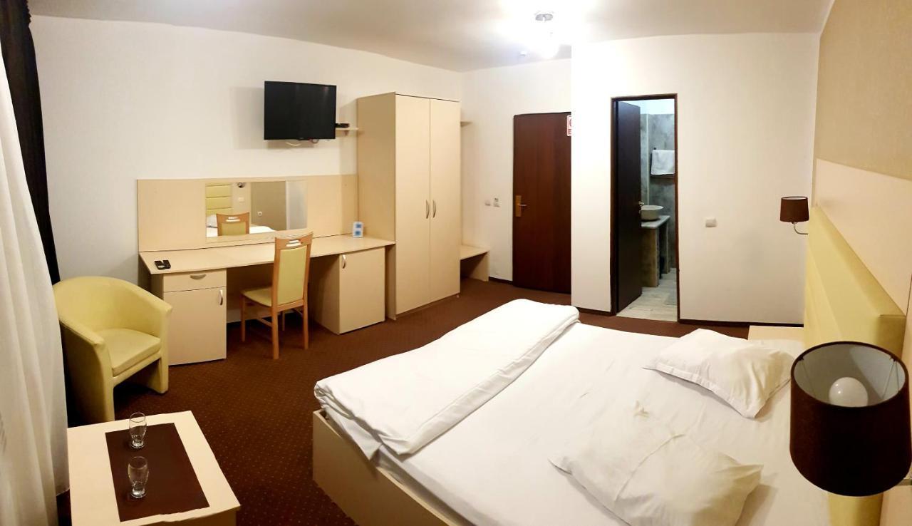 Mbi Travel Inn Krajowa Zewnętrze zdjęcie