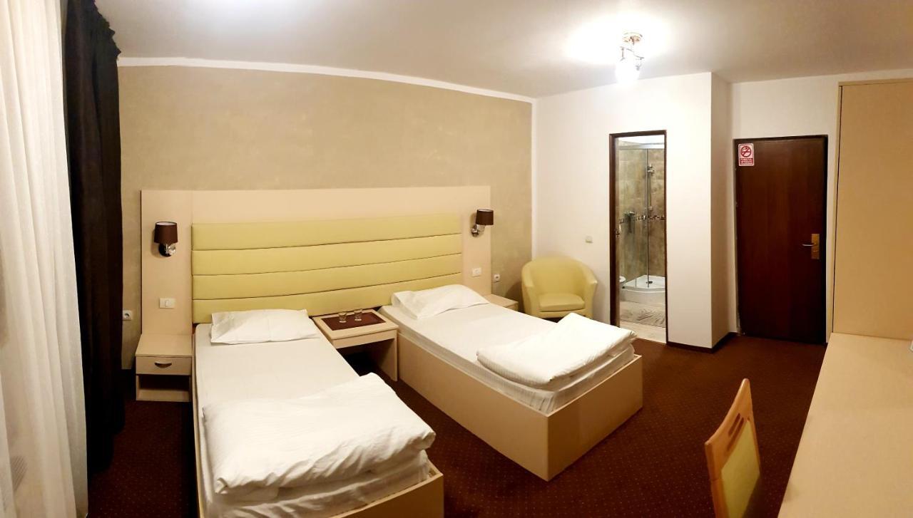 Mbi Travel Inn Krajowa Zewnętrze zdjęcie